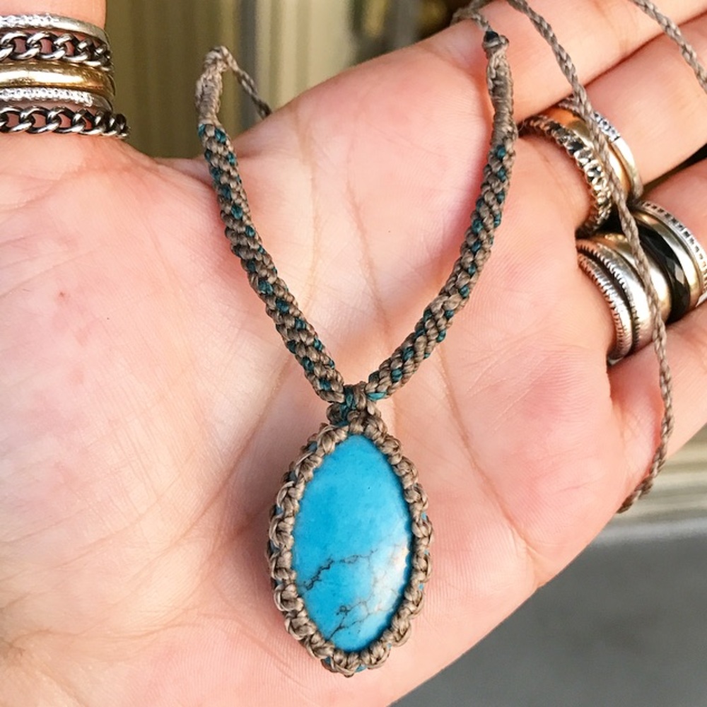 Sold turquoise adjustable macrame choker necklace - Picture 1 of 8